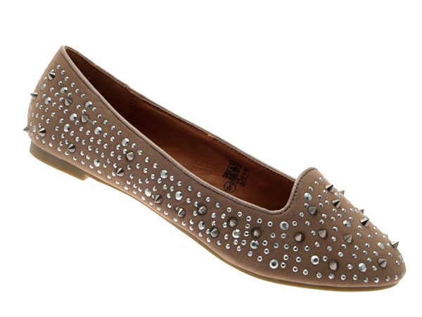 studded pumps flat